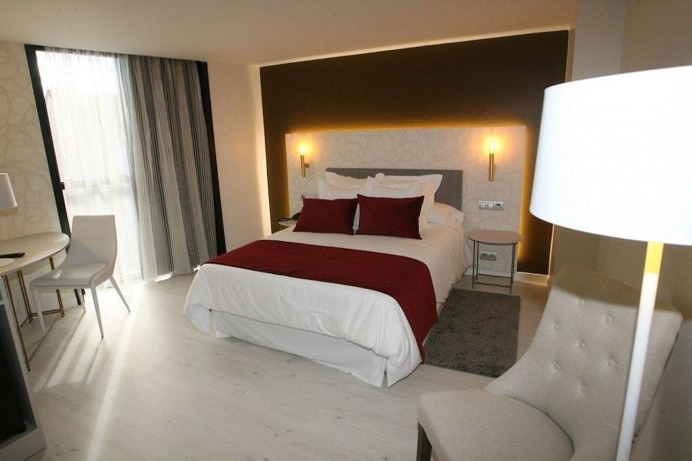 Hotel Cardenal Monforte De Lemos Ngoại thất bức ảnh